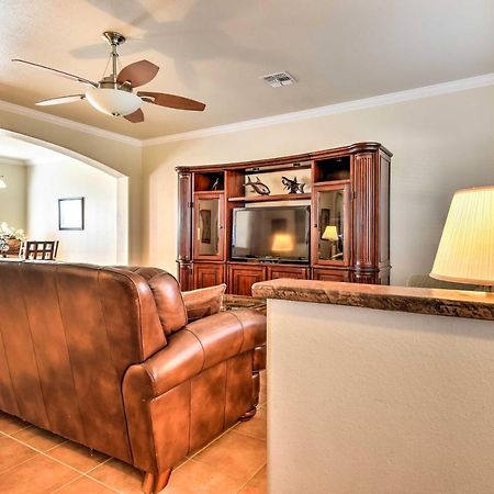Waterfront Corpus Christi Townhome With Pool And Dock! Exterior photo