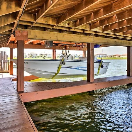Waterfront Corpus Christi Townhome With Pool And Dock! Exterior photo