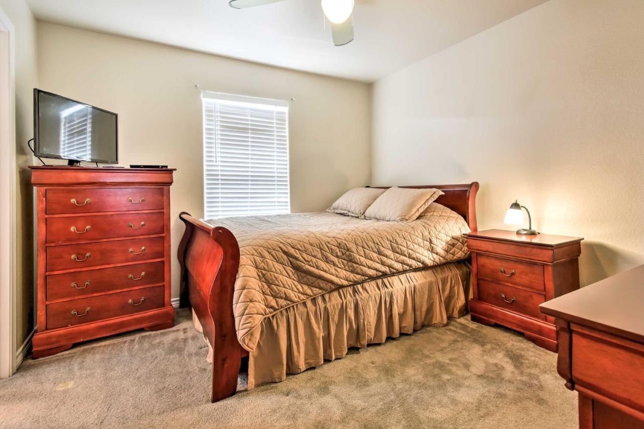 Waterfront Corpus Christi Townhome With Pool And Dock! Exterior photo