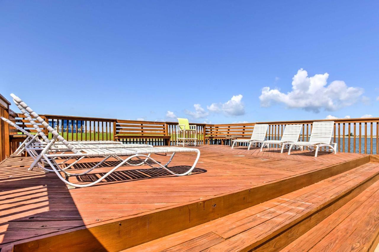 Waterfront Corpus Christi Townhome With Pool And Dock! Exterior photo